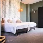 Chateau De Tauzies, The Originals Relais アパートホテル