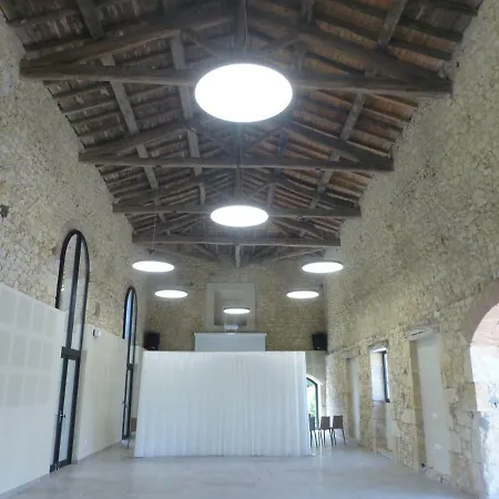 Chateau De Tauzies, The Originals Relais Aparthotel
