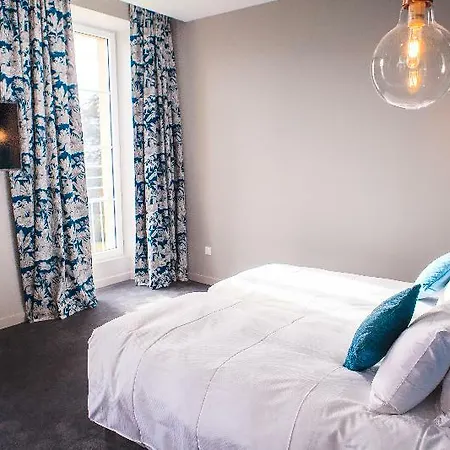 Lejlighedshotel Chateau De Tauzies, The Originals Relais 4*