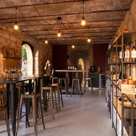 Chateau De Tauzies, The Originals Relais Apart Otel