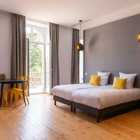 Chateau De Tauzies, The Originals Relais Hotel apartamentowy