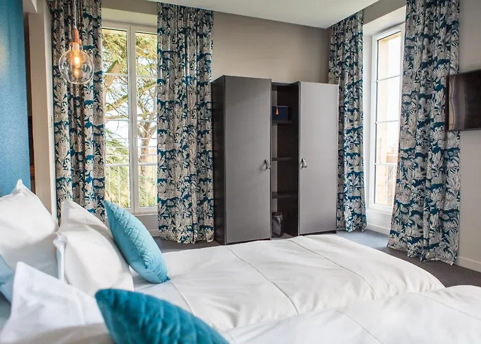 Chateau De Tauzies, The Originals Relais Apart Otel 4*