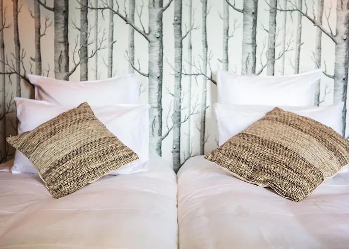 Chateau De Tauzies, The Originals Relais Apart Otel