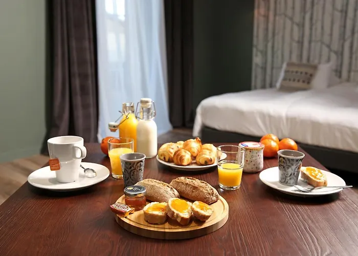 アパートホテル Chateau De Tauzies, The Originals Relais ガイヤック