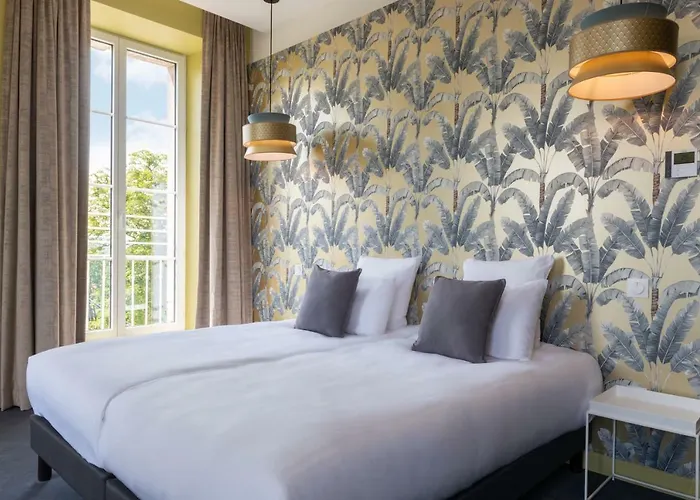 Chateau De Tauzies, The Originals Relais Apart Otel 4*